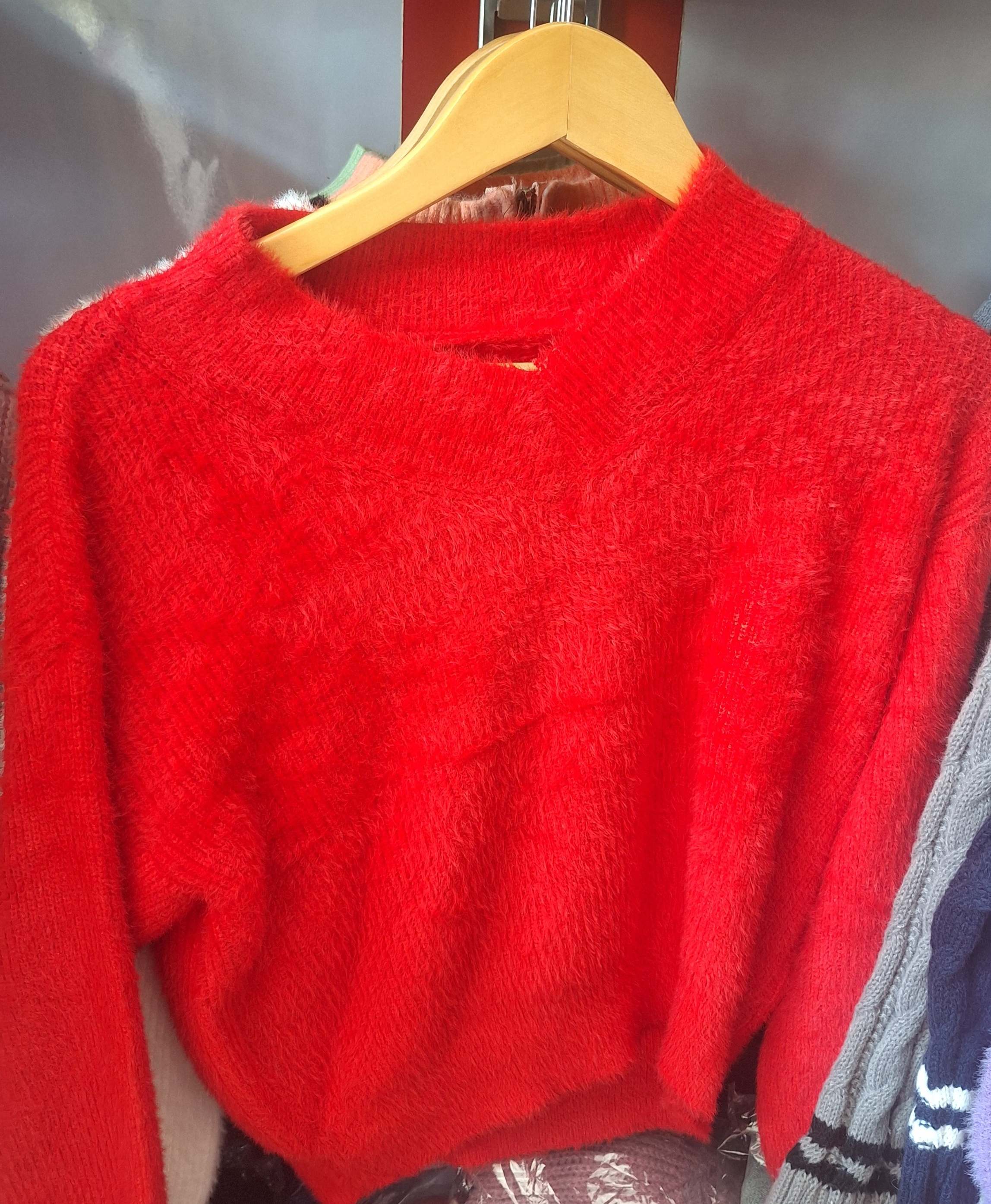 Angura v-neck sweater 2