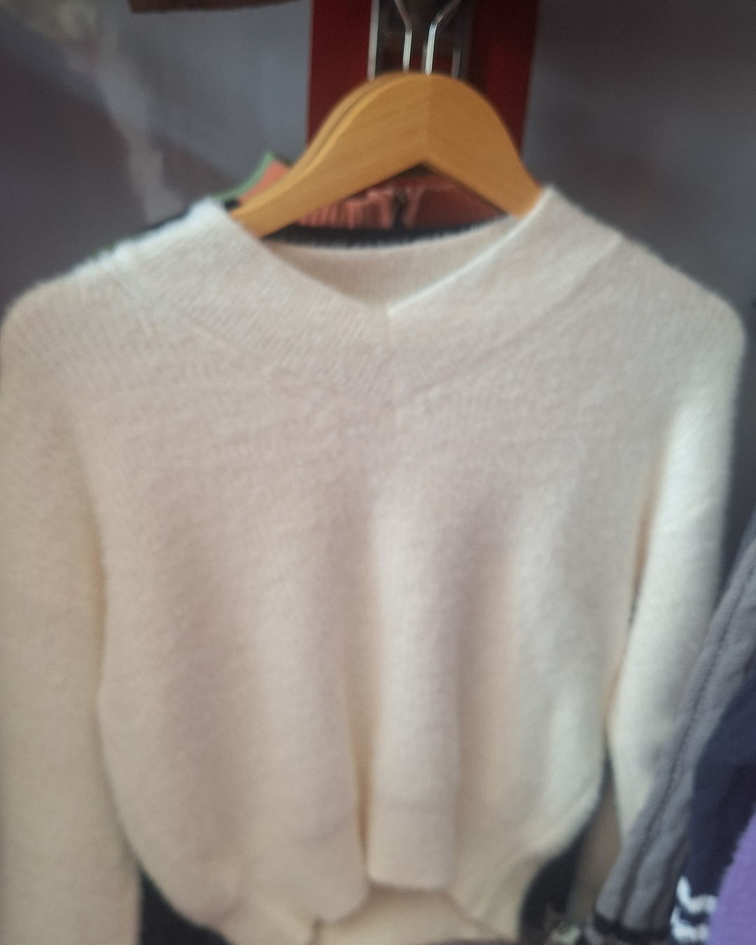 Angura v-neck sweater 1