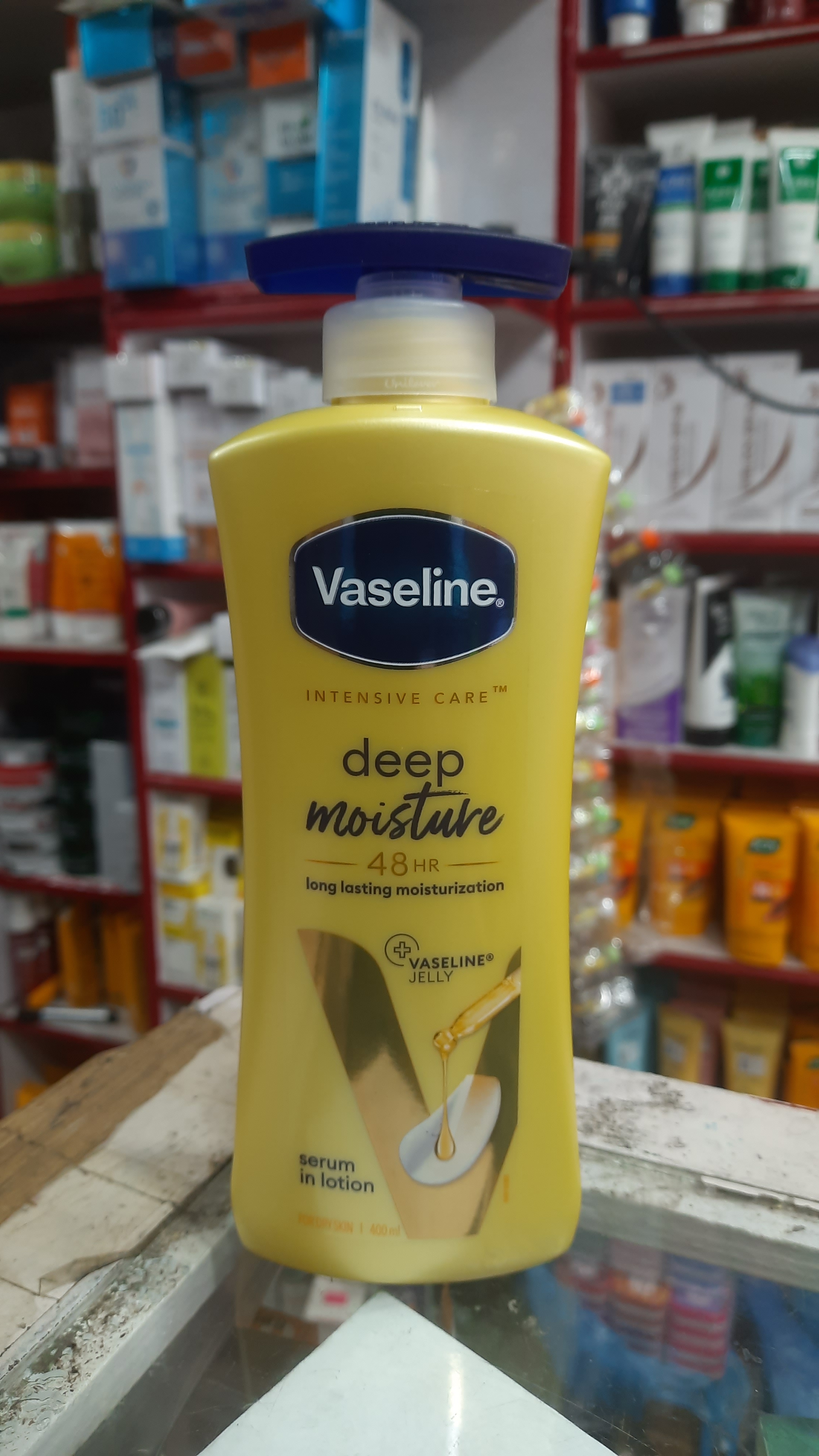 Vaseline deep moist lotion  1