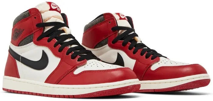 Air Jordan 1 Retro High OG 'Chicago Lost & Found' 1