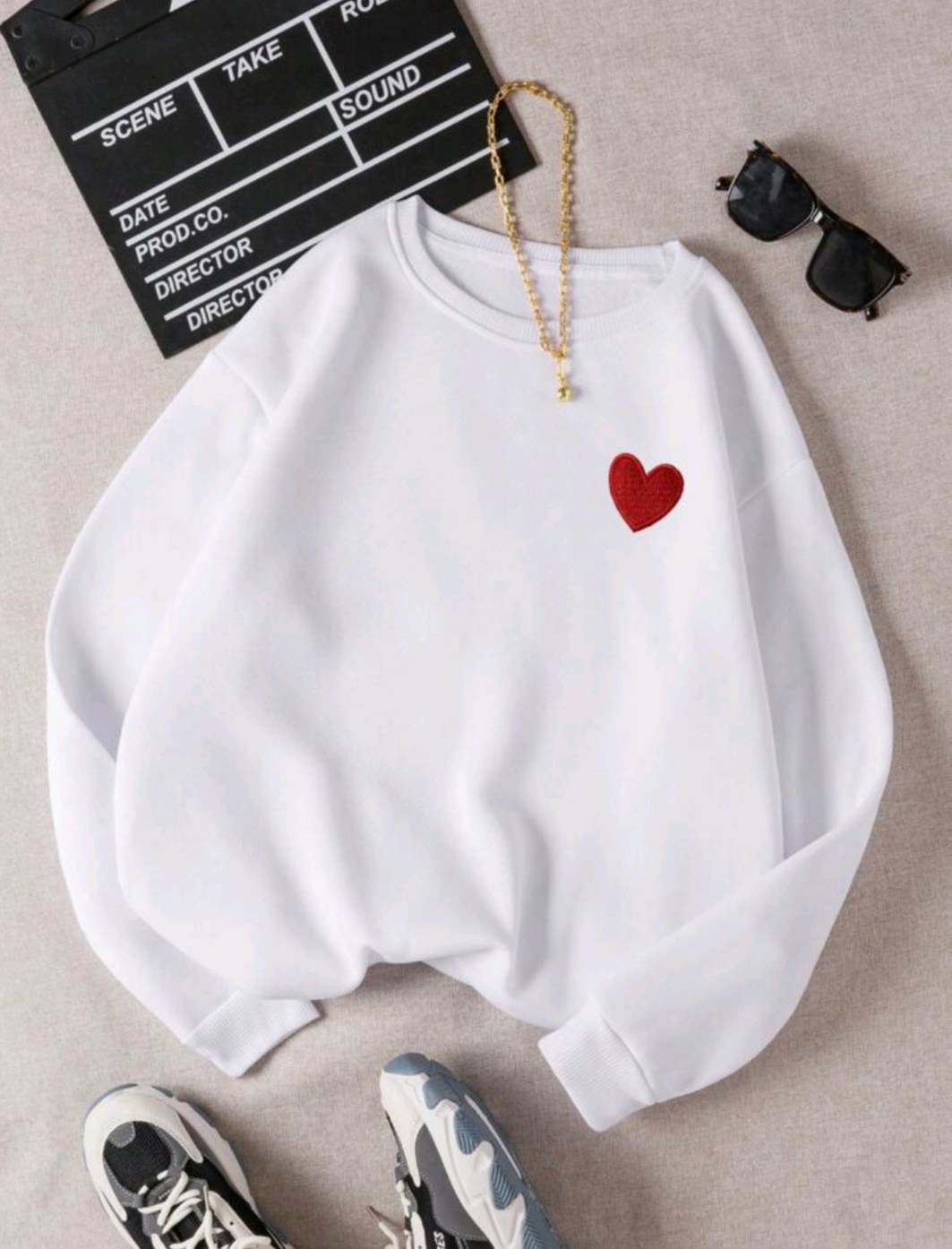 Premium Quality Sweatshirt for women with a heart design  1