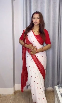 Prathwear saree Contrast Sare with Blose Piece availabel 3