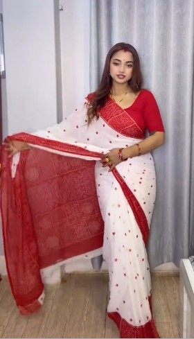 Prathwear saree Contrast Sare with Blose Piece availabel 2
