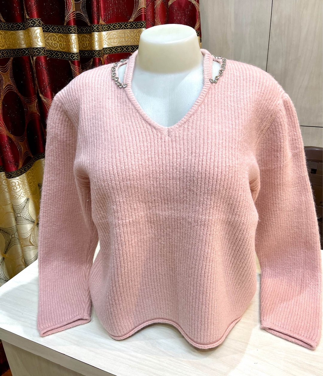 Woolen Woven Design Cropped Sweatshirt For Women 1