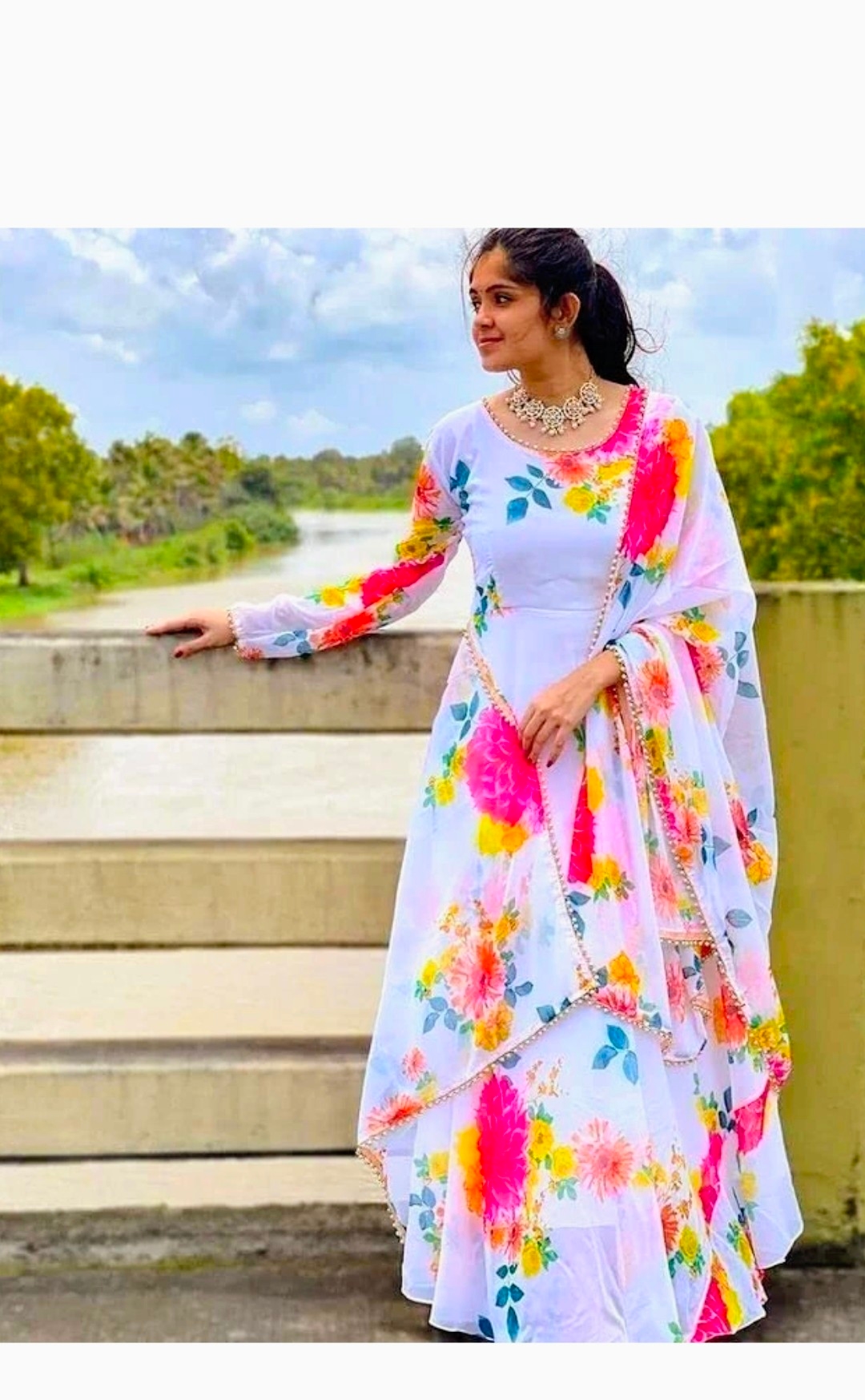 Anarkali Gaun Dupatta Kurta 1