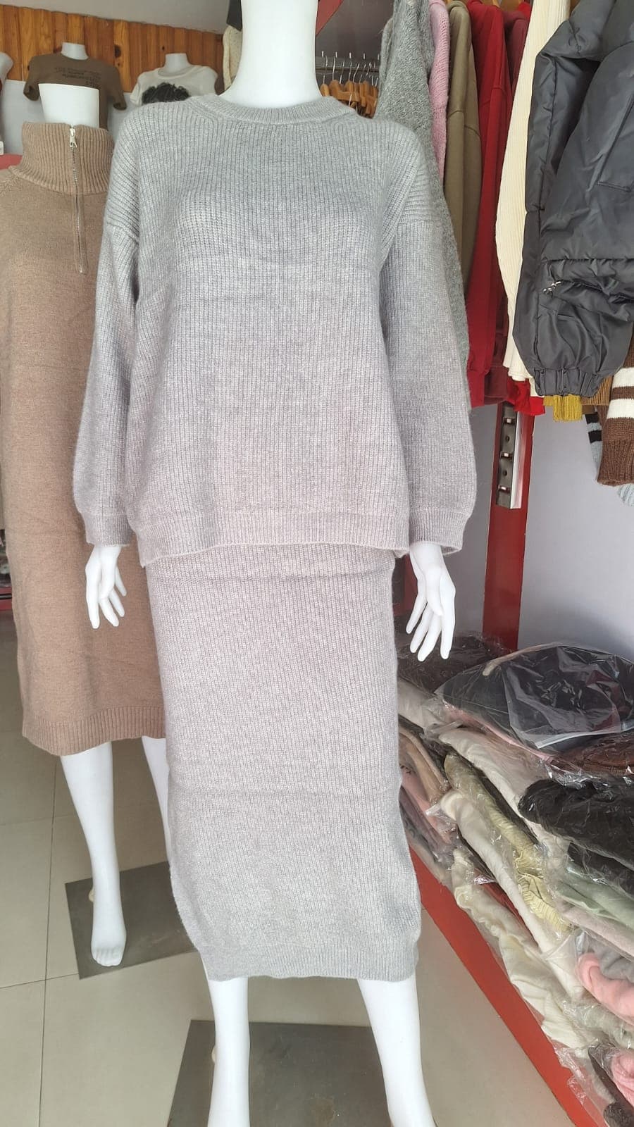 Woolen Skirt Set