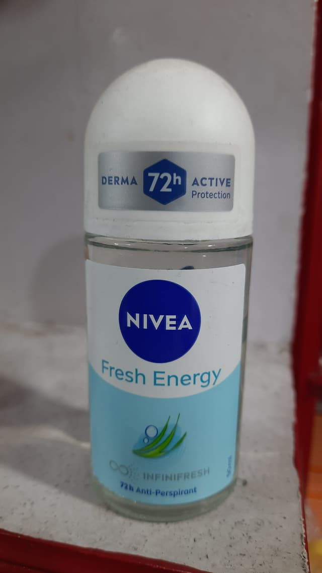 Nivea anti perspirant underarm rollon 