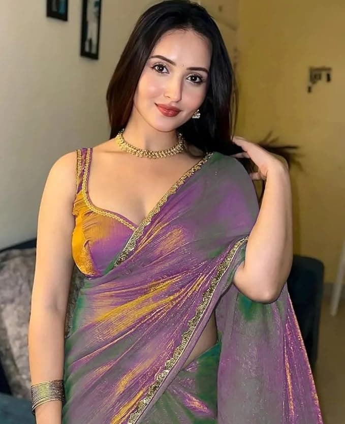 Women's Soft Fandy Silk Saree With Hand Work Lace Boarder & With Unstitched Blouse 1