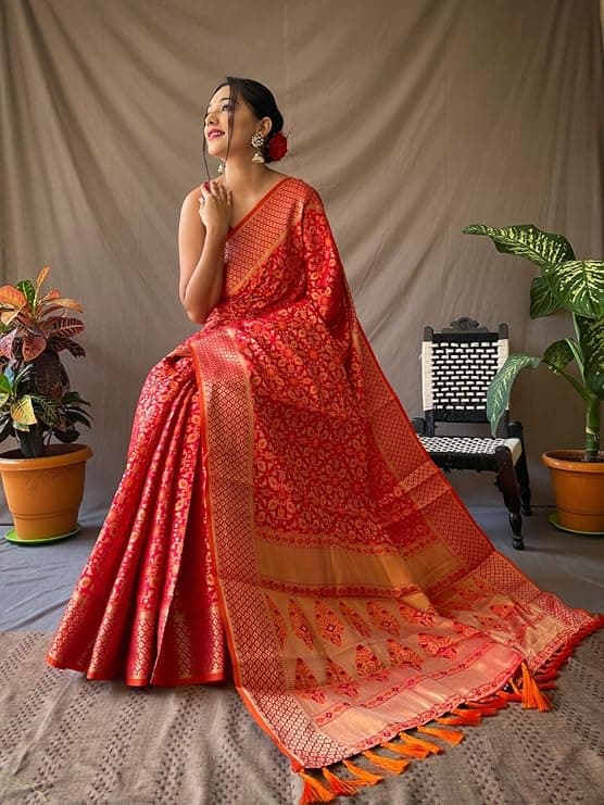 Women's Kanjivaram Patola Silk Handloom Weaving Saree Pure Golden Zari With Blouse Piece 2