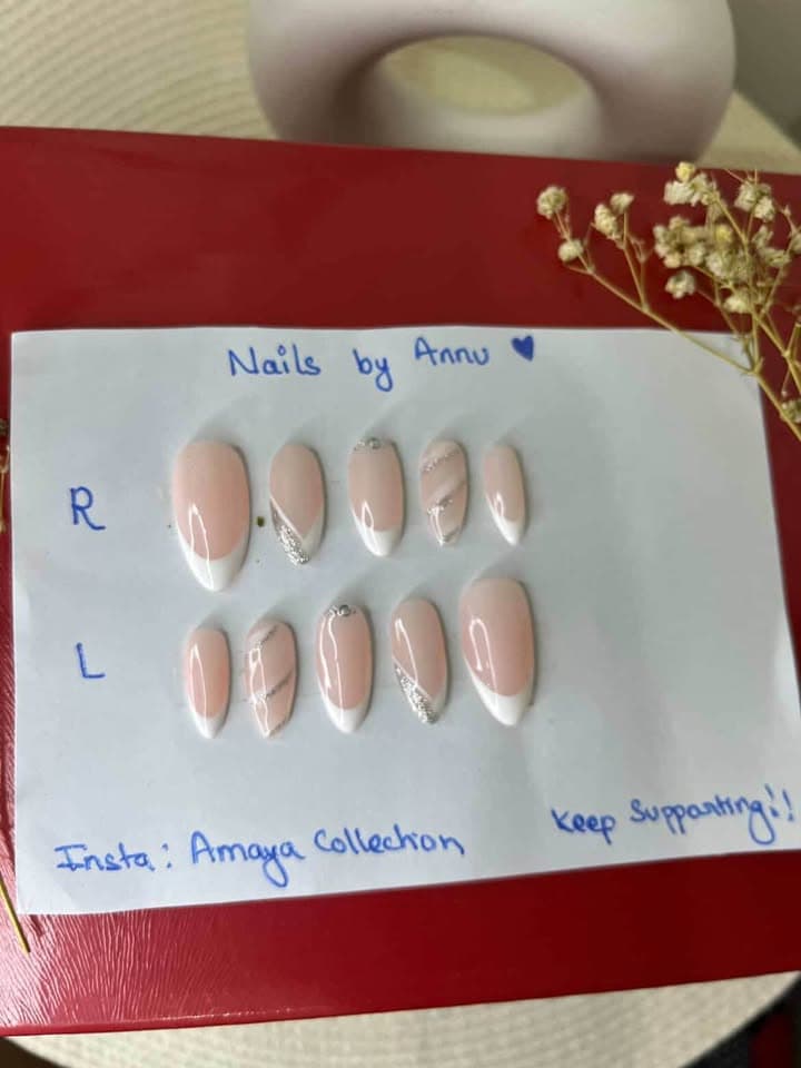 Golden Elegance – Handmade French Tip Press-On Nails 6