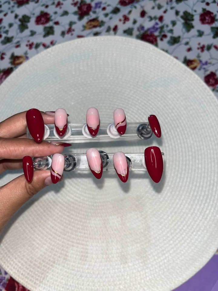 Golden Elegance – Handmade French Tip Press-On Nails 1