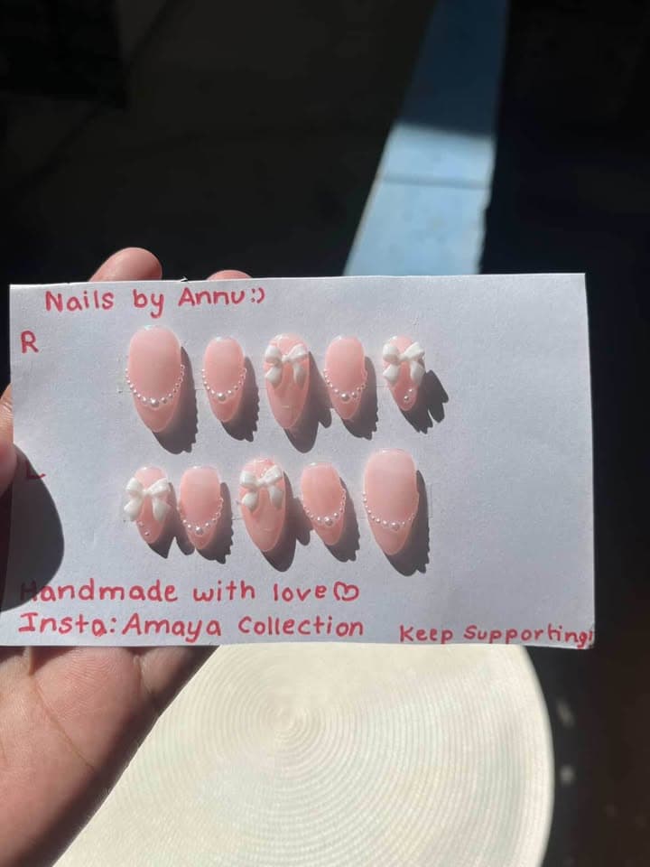 Golden Elegance – Handmade French Tip Press-On Nails 3