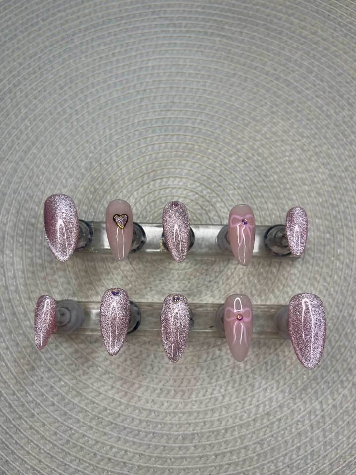 Golden Elegance – Handmade French Tip Press-On Nails 4