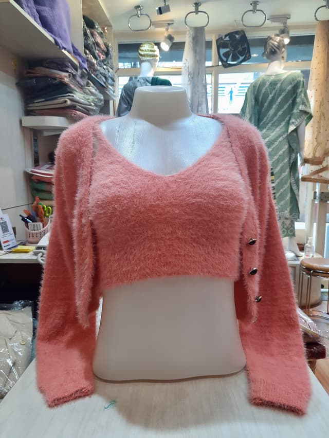 Wollen Two Piece Cropped Tops 