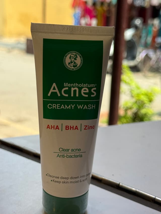 ACNES FACEWASH 