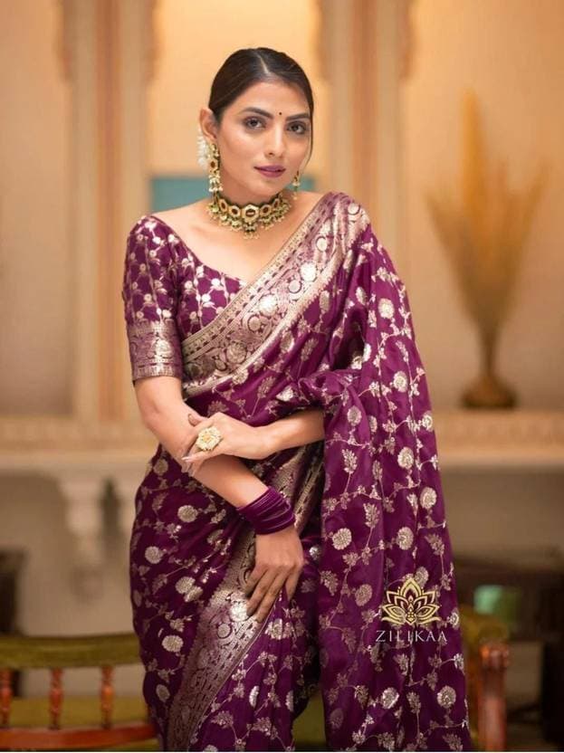 Latest Designer Bollywood Woven Banarasi Jacquard, Art Silk Saree Magenta Color/  Banarasi kanjiavarm paithani Bengali Bollywood patola litchi cotton silk saree | Trendy Party & Festive Wear | Traditional Ethnic Fashion | Buy Online 1