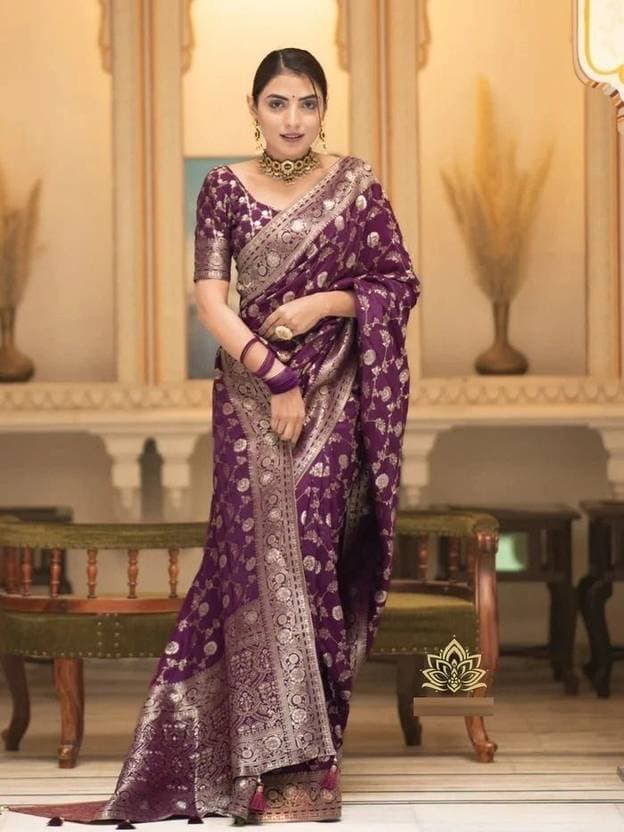 Latest Designer Bollywood Woven Banarasi Jacquard, Art Silk Saree Magenta Color/  Banarasi kanjiavarm paithani Bengali Bollywood patola litchi cotton silk saree | Trendy Party & Festive Wear | Traditional Ethnic Fashion | Buy Online 2
