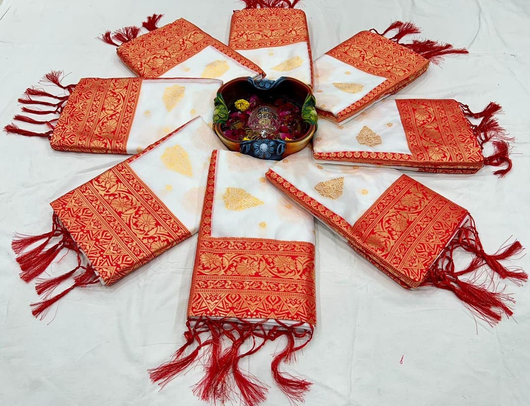 Latest Designer Bollywood Woven Banarasi Jacquard, Art Silk Saree White & Red Color/Multi Color/  Banarasi kanjiavarm paithani Bengali Bollywood patola litchi cotton silk saree | Trendy Party & Festive Wear | Traditional Ethnic Fashion | Buy Online 5