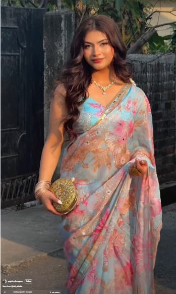 Samridhi Collection elagant saree for wedding and party wear