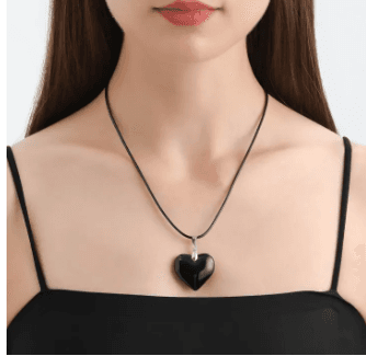 Black Heart Pendant Necklace 2