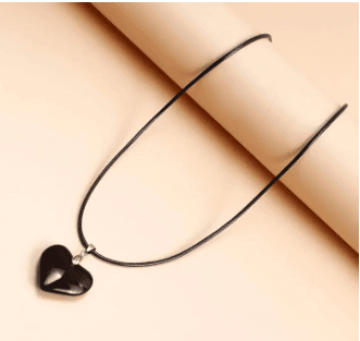 Black Heart Pendant Necklace 1