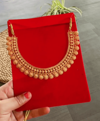 Gold Pleated necklace for women party wear gurated  gold har 2
