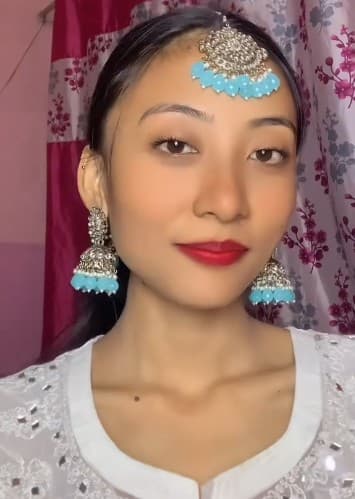 Babubali jhumka Multi color Availaive Earring and Maggtika Sets 1