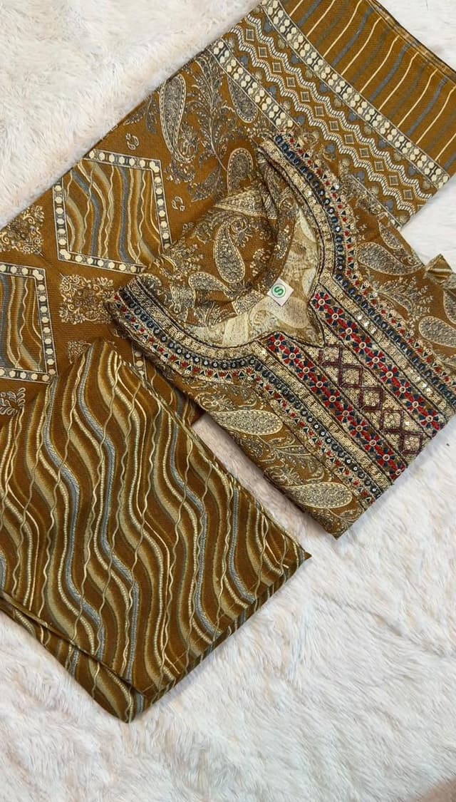 Elegant Paisley Warm Winter Suit Set