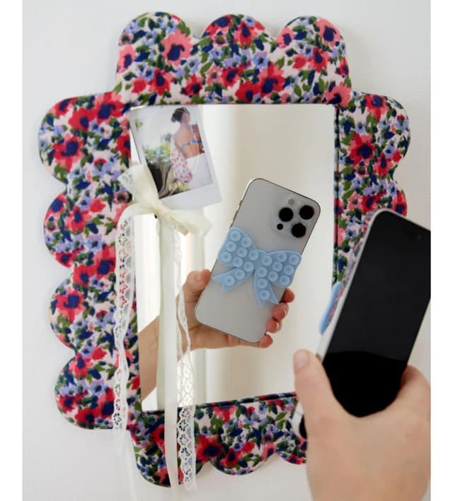 Silicone Bow Suction Cup Phone Case Mount