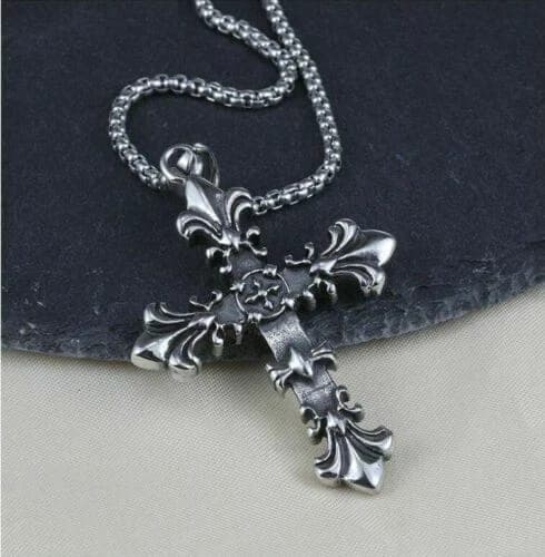 unisex Gothic-style cross pendant necklace  3