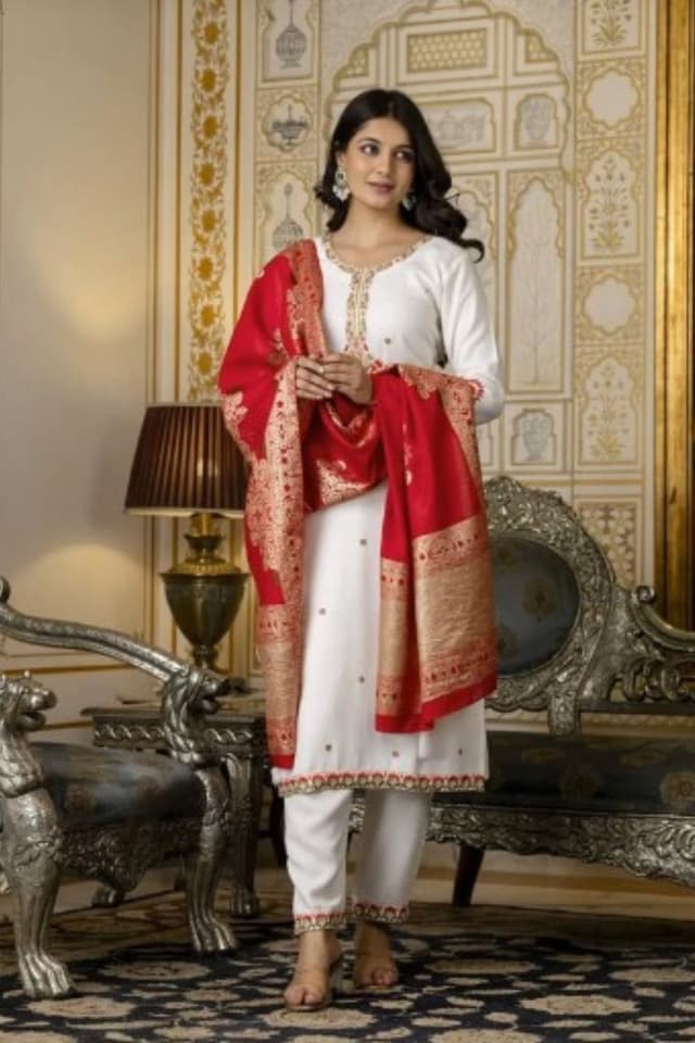 Women Jacquard Kurti Pant Dupatta Set