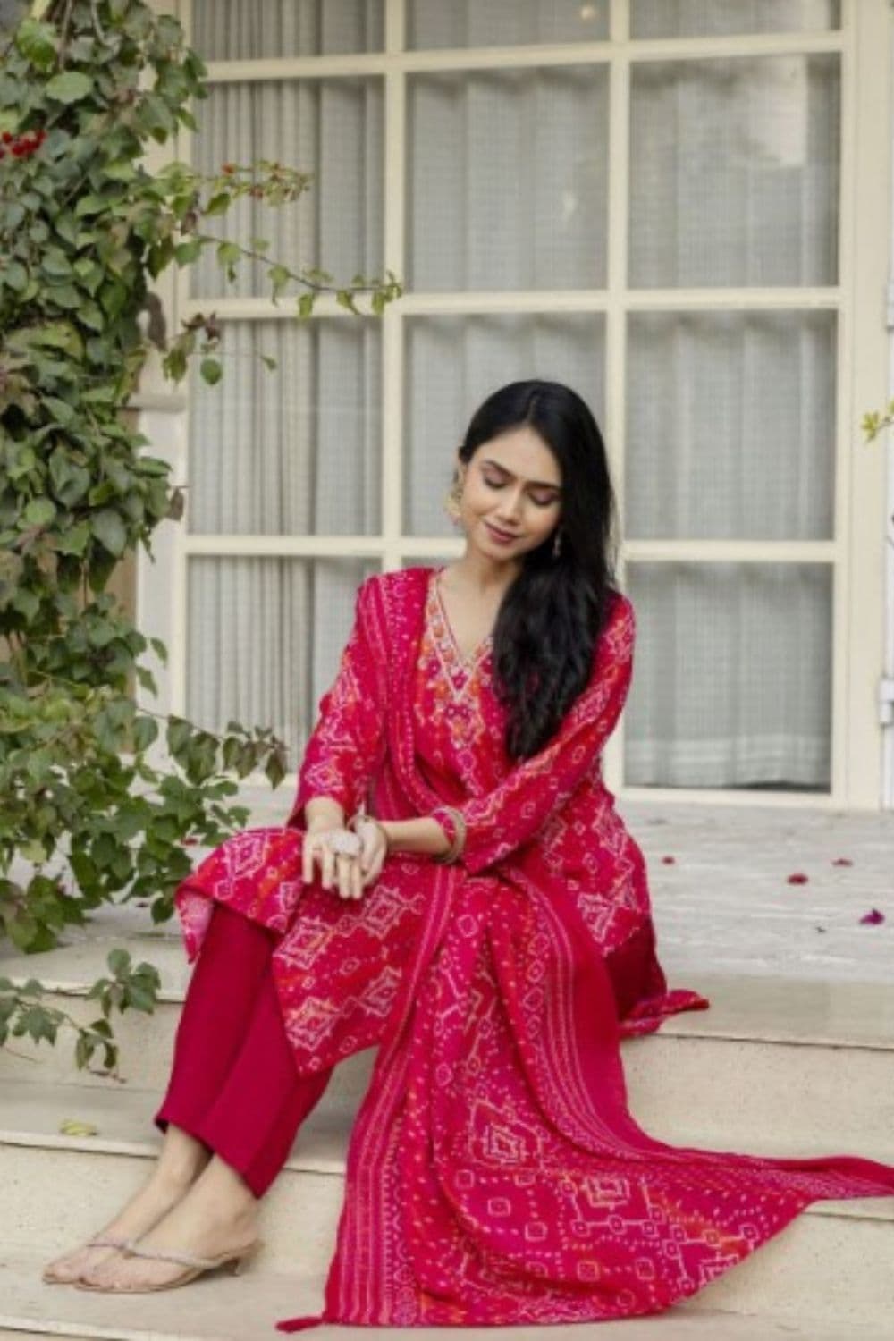 Women Printed Straight Kurta Set 1