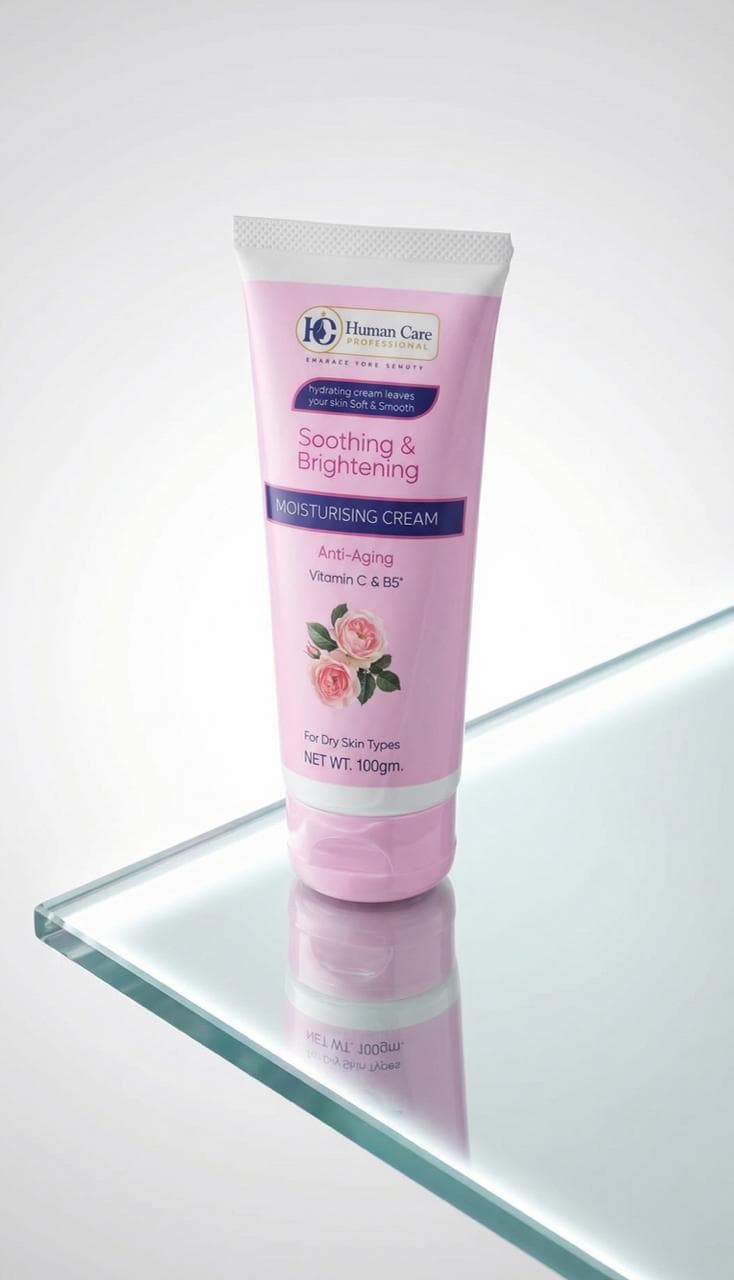Human Care Smoothing and Brightening Moisturizing Cream, Anti- Aging, Vitamin C & B5  for Dry skin 100 G  3