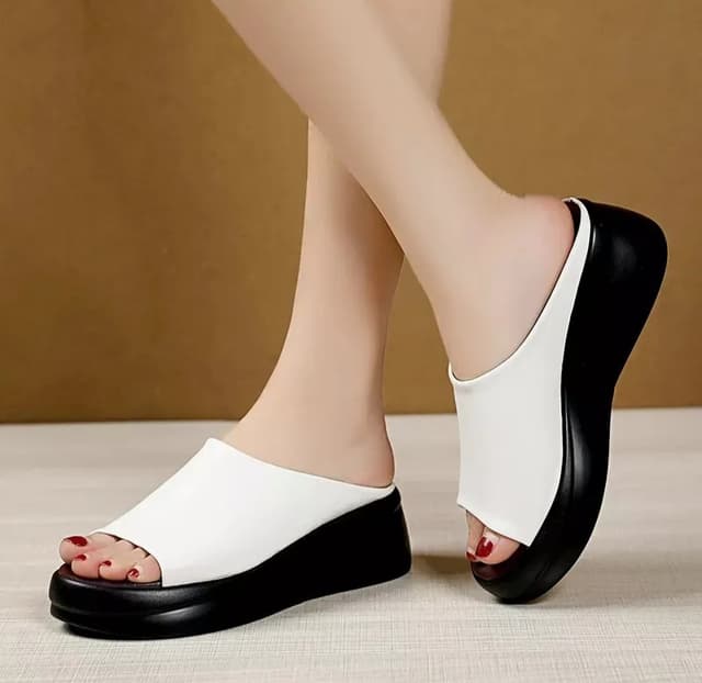 Summer Women's Thick Bottom Slippers New Fashion Black White PU Leather Platform Sandals Women Peep Toe Slides