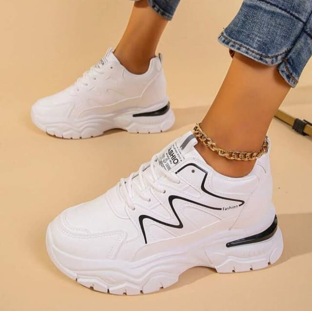 Women's Korean Style Slip-On Heel Sneakers Shoes Casual Breathable Soft Flat Leather Upper round Toe