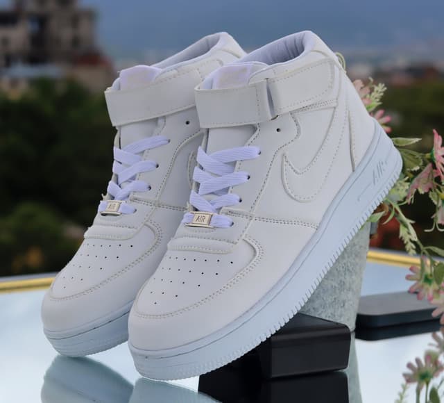 Air Force Mid SnowGlide Luxe Edition Womens Signature All White Sneakers Casual Footwear