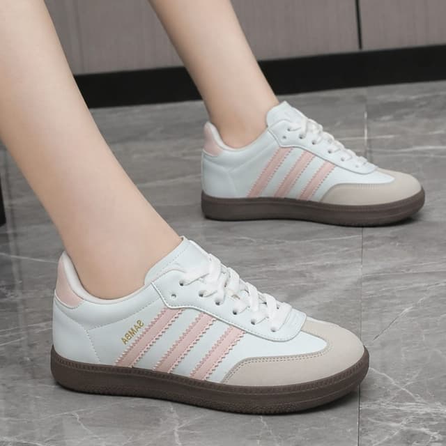 Premium Luxurious Women’s Sneakers – Breathable Running Shoes with Classic Style & All-Day Comfort