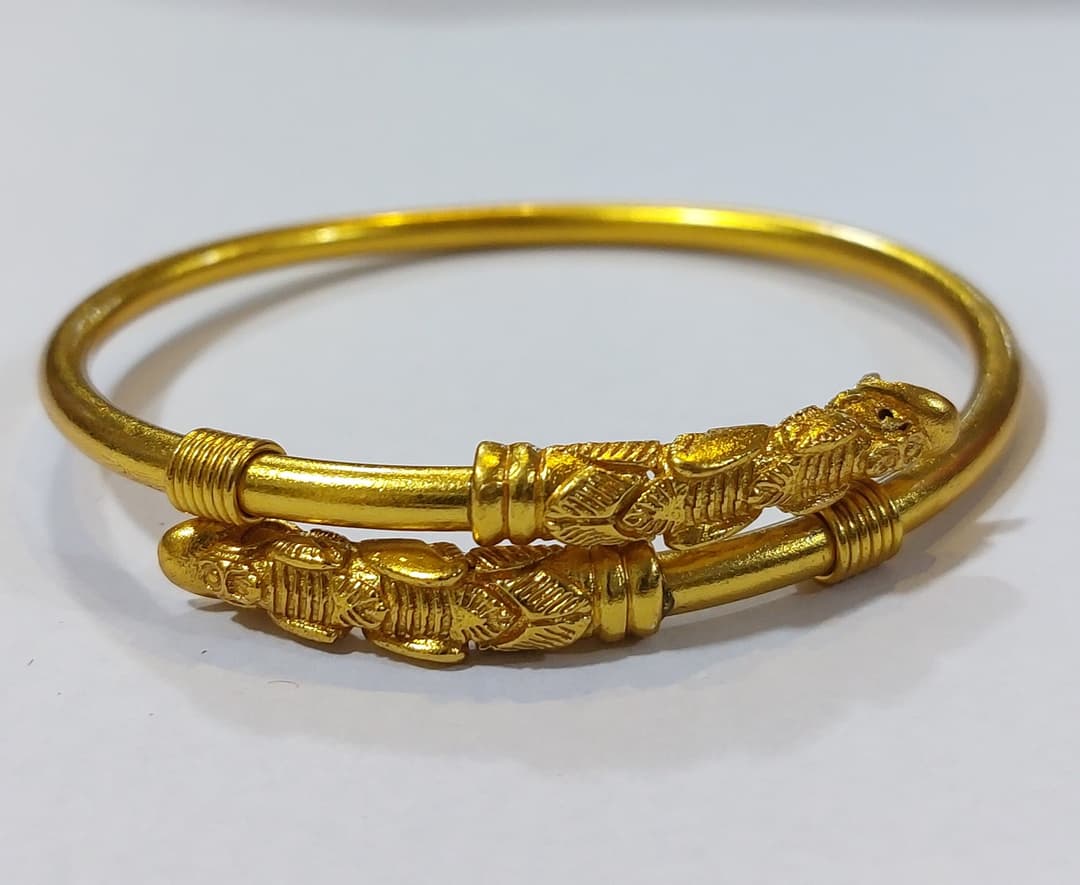 VaryGood Panchadhatu Baghmukhe Adjustable Bracelet For Women  VaryGood Gold Tone Casual Panchadhatu Bracelet For Women 1