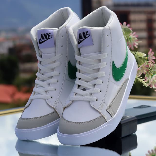 Men’s Comfortable Casual Sneakers – Lightweight Lace-Up Daily Wear Shoes