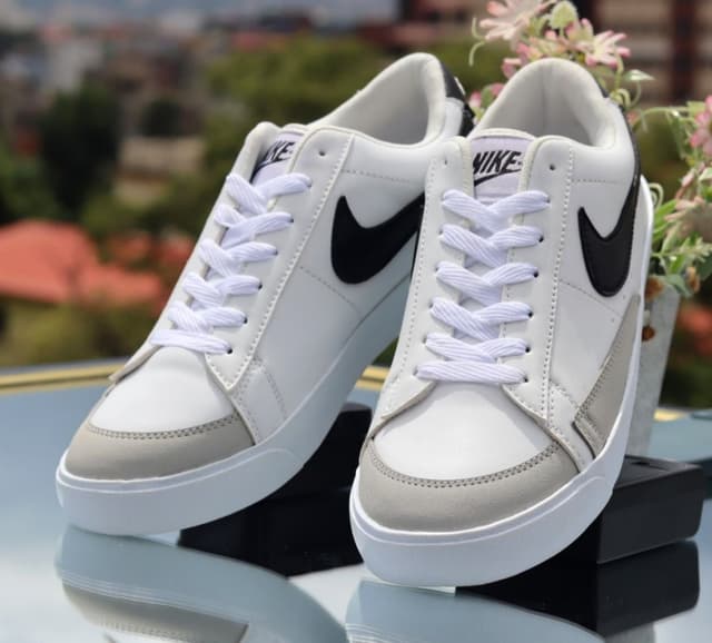 Court Classic Low – Black Strike Edition | Men’s Lifestyle Sneakers