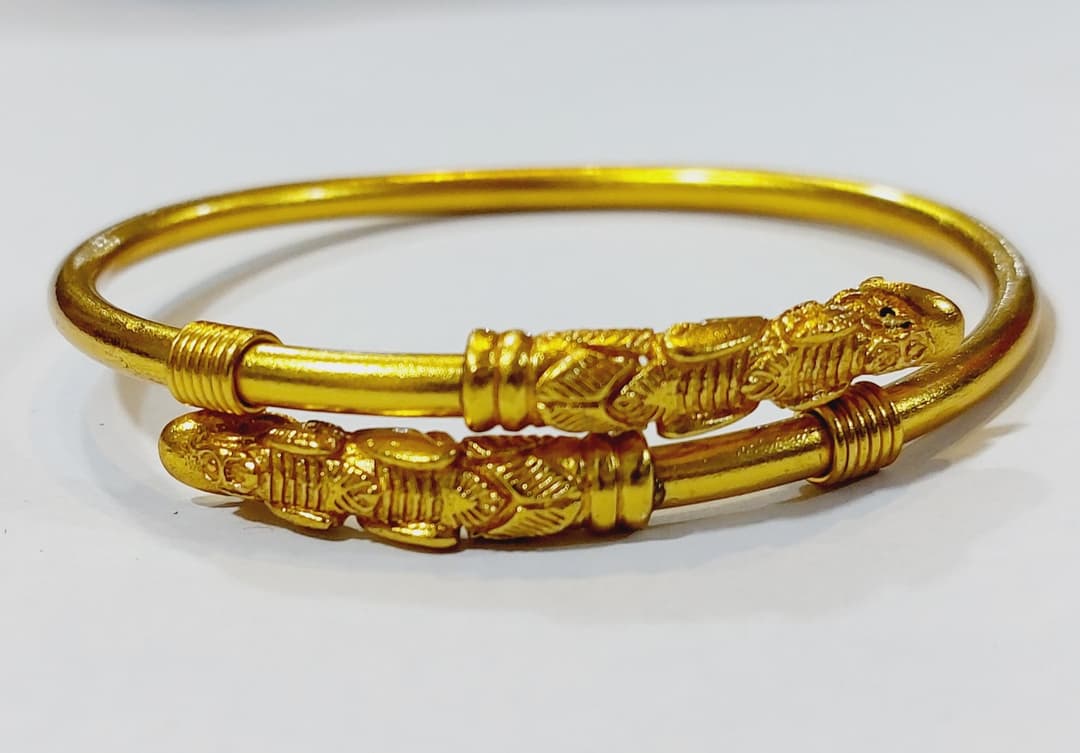 VaryGood Panchadhatu Baghmukhe Adjustable Bracelet For Women  VaryGood Gold Tone Casual Panchadhatu Bracelet For Women 2