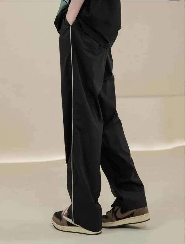 New Summer Special Side Striper Plain Black Baggy Unisex Trauser For Women