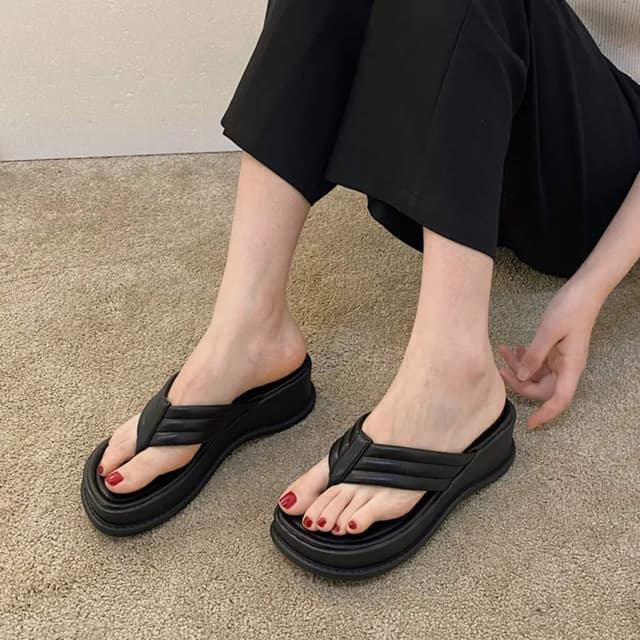 Summer Thong Flip Flops Women Platform Slippers 2023 Thick Sole Beach Pillow Slides Clip Toe Arch Support Wedge Sandals