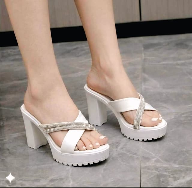 Elegant Lightweight EVA Block Sandals for Women – Trendy, Durable & All-Day Comfort