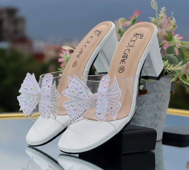 Elegant FlexiStep – Noir Luxe Elegance | Women’s Stylish Transparent Sandals for Effortless Glamour