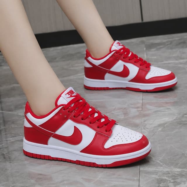 Premium Luxurious Women’s Sneakers – Breathable Running Shoes with Classic Style & All-Day Comfort
