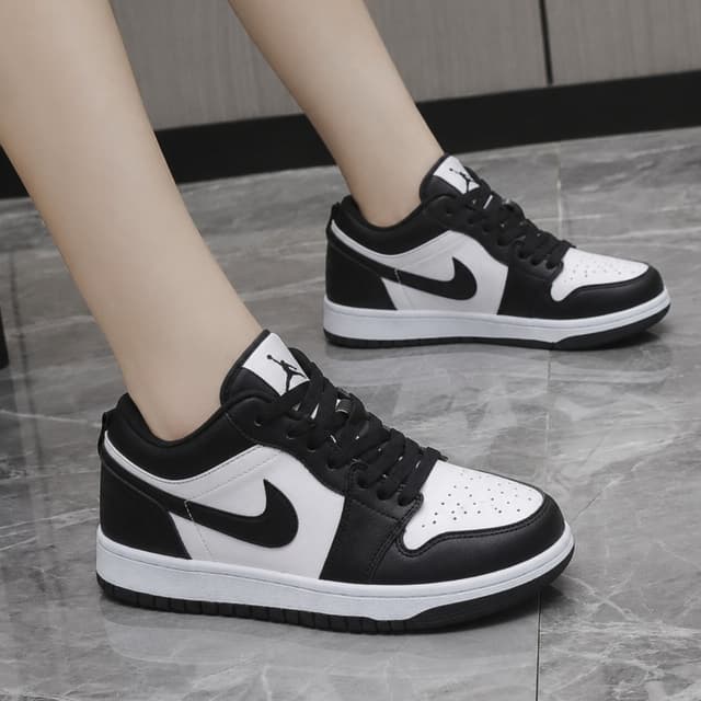 Premium Luxurious Women’s Sneakers – Breathable Running Shoes with Classic Korean Style & All-Day Comfort