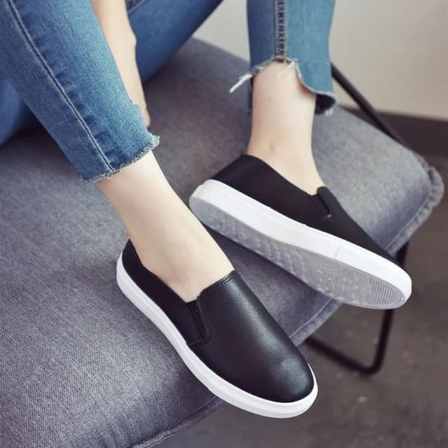 Ladies Korean Style Luxury Sneakers for Elegant Style and Everyday Comfort