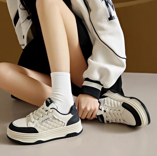 Ladies Casual Sneakers New Leather Autumn  Thick Sole Vulcanize Shoes Breathable Sport Walking Running Platform Flat Shoes