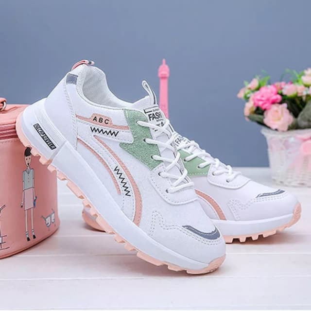 Luxurious Womens Retro Sports Shoes Women's New Thick Casual Lace-Up Shoes Running Mesh Footwear Light Ladies Round Head Sneakers
